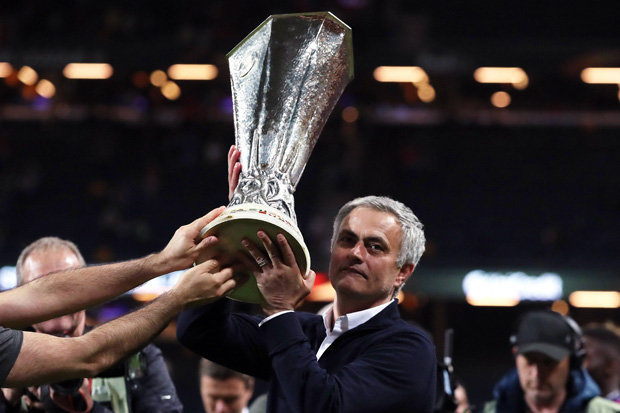 PG娱乐城 -包含关键战突围战来临，塞维利亚围绕德国杯回应争议，目标明确，身体对抗强度拉满的词条