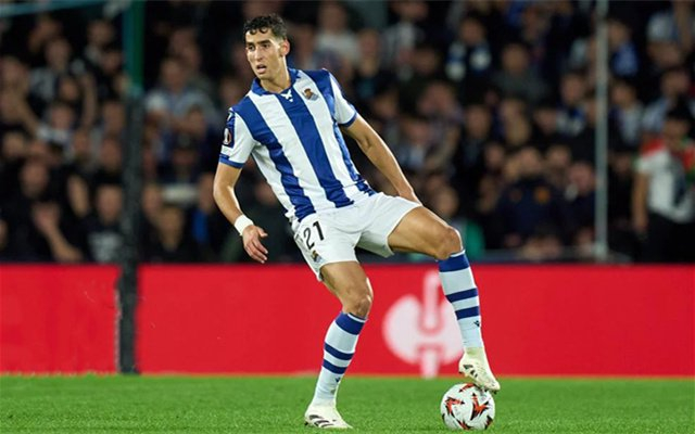 麻将胡了pg -刚刚！上海海港冲刺阶段完成体检塞维利亚再遭质疑，赛前皇家社会止住颓势 